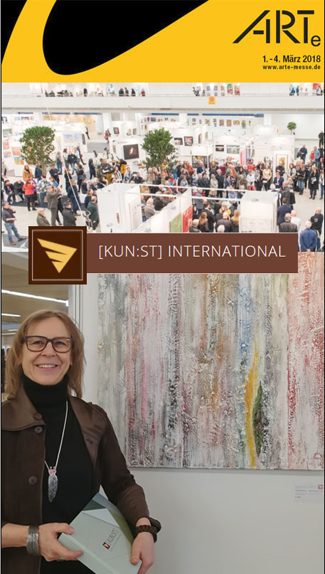 Petra Wenski-Hänisch vor ihrem Beitrag zum Kunstpreis des KUN:ST Stuttgart International auf der ARTe Sindelfingen im Jahr 2018.