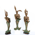 Drei Varianten der See-Häsin in Bronze von der Künstlerin Petra Wenski-Hänisch
