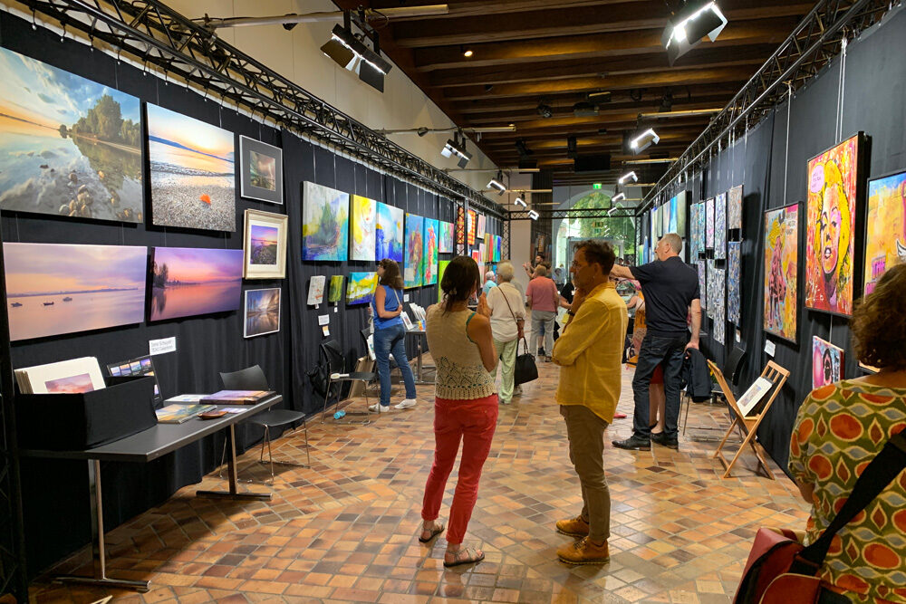 Impression der Kunst am See-Hafen 2023 im Konzil von Konstanz